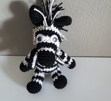 Zebra Juventus Portachiavi Tutorial Schema Gratis Uncinetto Crochet Amigurumi Animali Zebra Natale Lavori Femminili Bambini Bambole Pupazzi Giochi Feste Pasqua