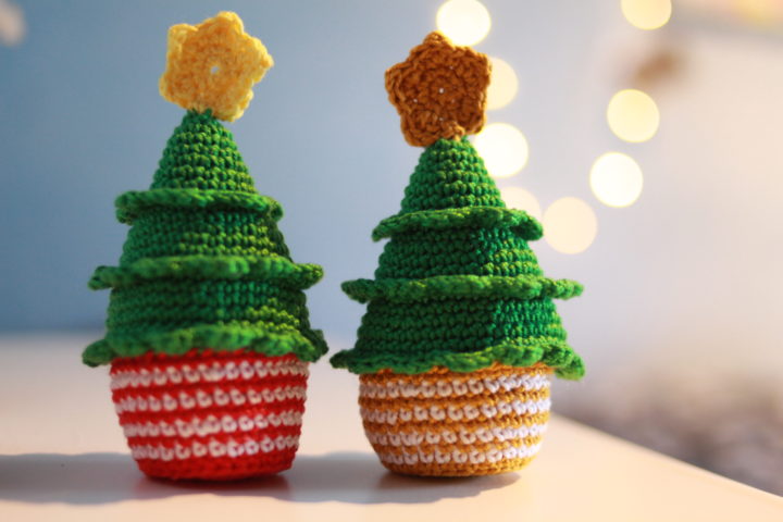 Albero Di Natale Uncinetto Schema.Albero Di Natale Con Vaso Schema Gratis Amigrumi Uncinetto Crochet